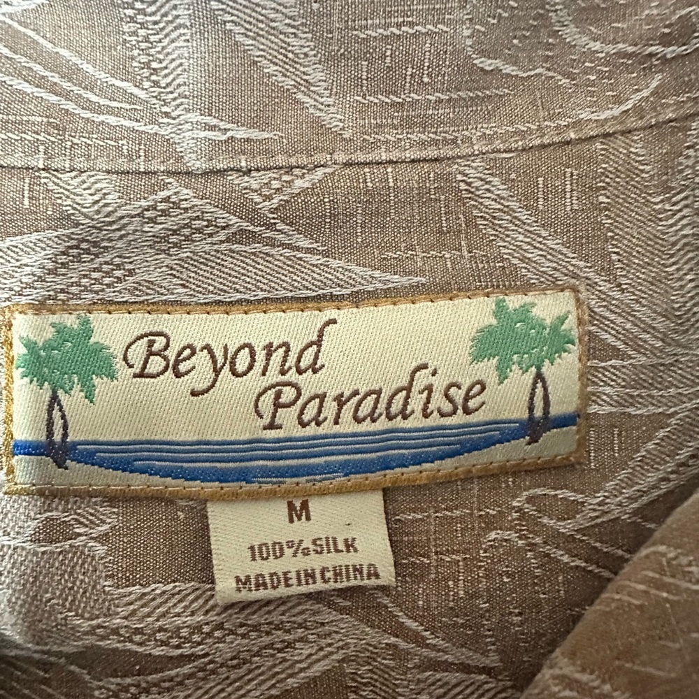 Beyond Paradise 100% Silk Button down - Picture 4 of 6